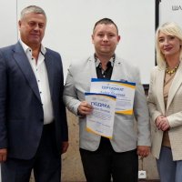 3 зала з людьми