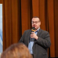 фото спікера заходу