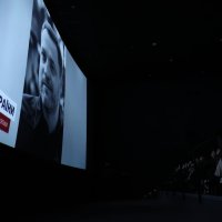 фото Дениса Монастирського на екрані