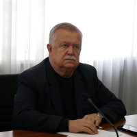 директор Департаменту гуманітарної політики ОВА Володимир Буняк