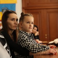 Дружина та донька загиблого військовослужбовця