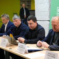 заступник начальника ОВА Сергій Здітовецький, заступник начальника ОВА (CDTO) Андрій Кавунець, заступник начальника ОВА Олександр Піщик та директор Департаменту міжнародного співробітництва та регіонального розвитку ОВА Ігор Цехановський