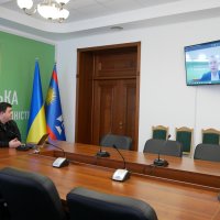 Заступник Начальника ОВА з питань цифрового розвитку, цифрових трансформацій і цифровізації (CDTO) Андрій Кавунець у конференц-залі ОВА