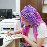 Відвідувачка Управління Державної міграційної служби України у Вінницькій області