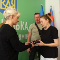 Перша заступниця Начальника ОВА Наталя Заболотна під час вручення посмертних нагород