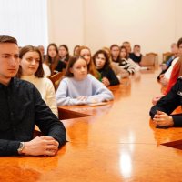 Студенти