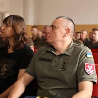 Військовослужбовець