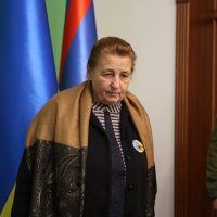 Жінка