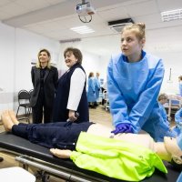 Олена Зеленська під час відвідування Львівського медичного фахового коледжу післядипломної освіти