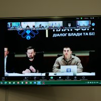 Заступник Керівника Офісу Президента України Віктор Микита  та учасник онлайн-зустрічі з підприємцями