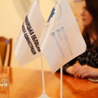 Прапори Вінницької ОВА та Студентської ради Вінниччини