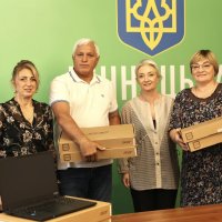 Перший заступник Начальника ОВА Наталя Заболотна, директор Департаменту охорони здоров'я та реабілітації ОВА Ольга Задорожна і учасники заходу