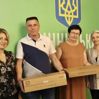 Перший заступник Начальника ОВА Наталя Заболотна, директор Департаменту охорони здоров'я та реабілітації ОВА Ольга Задорожна і учасники заходу