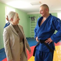 Перша заступниця начальника ОВА Наталя Заболотна з учасником тренувань