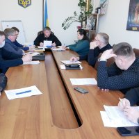 Заступник Начальника ОВА Олександр Піщик та учасники засідання земельної комісії