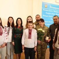 Начальник ОВА Сергій Борзов, народна депутатка України Ірина Борзова та учасники заходу