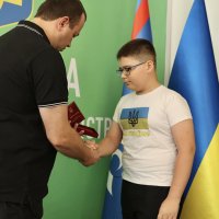 Вручення нагород рідним загиблих Захисників
