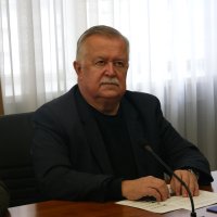 директор Департаменту гуманітарної політики ОВА Володимир Буняк