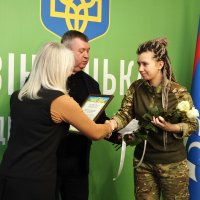 Вручення Почесної Грамоти військовій