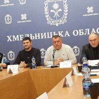 Зала з людьми