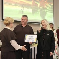 Перша заступниця начальника ОВА Наталя Заболотна з учасниками заходу