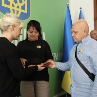 Перша заступниця Начальника ОВА Наталя Заболотна під час вручення посмертних нагород