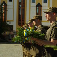 учасники покладання