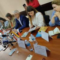  Фото учасників наради
