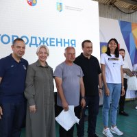 Перша заступниця Начальника ОВА Наталя Заболотна, президент Національного олімпійського комітету України Вадим Гутцайт, голова відділення НОК України у Вінницькій області Сергій Борзов, призерка Літніх Олімпійських ігор 2024 зі стрибків у висоту Ірина Геращенко та учасники заходу