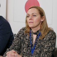 Учасниця круглого столу щодо реалізації та перших результатів програми відновного правосуддя за участі неповнолітніх