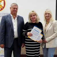 3 зала з людьми
