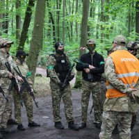 Учасники заходу з інструктором
