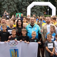 Начальник ОВА Сергій Борзов, народна депутатка України Ірина Борзова та учасники заходу 