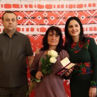 Начальник ОВА Сергій Борзов, народна депутатка України Ірина Борзова та учасниця заходу
