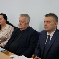директор Департаменту міжнародного співробітництва та регіонального розвитку ОВА Ігор Цехановський, директор Департаменту гуманітарної політики ОВА Володимир Буняк та директор Департаменту правового забезпечення ОВА Інна Грищук