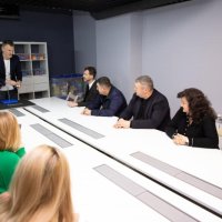 фото з презентації наукової лабораторії