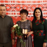 Начальник ОВА Сергій Борзов, народна депутатка України Ірина Борзова та учасниця заходу