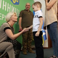 Перша заступниця Начальника ОВА Наталя Заболотна під час вручення посмертних нагород