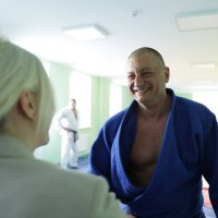 Перша заступниця начальника ОВА Наталя Заболотна з учасником тренувань