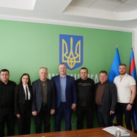 заступник начальника ОВА Сергій Здітовецький,заступник начальника ОВА Андрій Кавунець, заступник Міністра молоді та спорту України Олексій Нікітенко та учасники заходу
