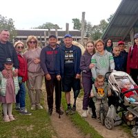 Захисники, Захисниці та їх родини