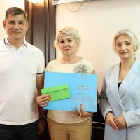 Перший заступник Начальника ОВА Наталя Заболотна, заступник голови обласної Ради Анатолій Ткач та учасниця заходу