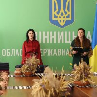 Народна депутатка України Ірина Борзова та учасники нагородження