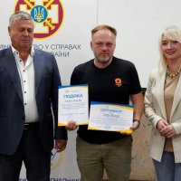 3 зала з людьми