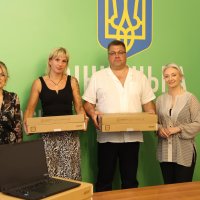 Перший заступник Начальника ОВА Наталя Заболотна, директор Департаменту охорони здоров'я та реабілітації ОВА Ольга Задорожна і учасники заходу