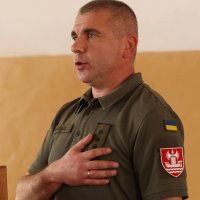Військовослужбовець