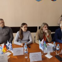  Фото учасників наради