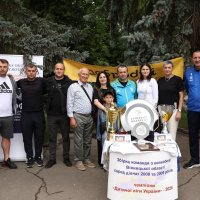 Начальник ОВА Сергій Борзов, народна депутатка України Ірина Борзова та учасники заходу 