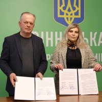 заступник начальника ОВА Сергій Здітовецький та ректор Вінницького національного медичного університету ім. М.І. Пирогова Вікторія Петрушенко