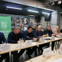 заступник начальника ОВА Сергій Здітовецький, заступник начальника ОВА (CDTO) Андрій Кавунець, заступник начальника ОВА Олександр Піщик та учасники зустрічі